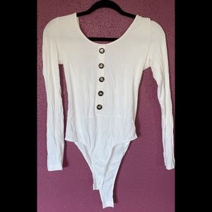 ⭐️ Charlotte Russe M long sleeve bodysuit ⭐️